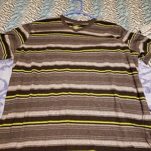 Mens XL short sleeve shirt